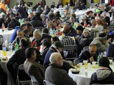 Γεύμα αγάπης από τον Δήμο Αθηναίων